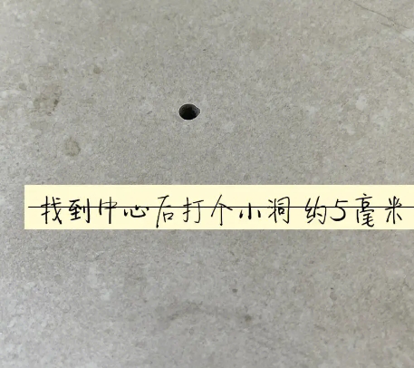 东区瓷砖空鼓维修公司专业解答在瓷砖铺贴过程中，如果砂料搅拌不均匀，将会带来以下问题